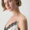 Motiv-Satin-Top