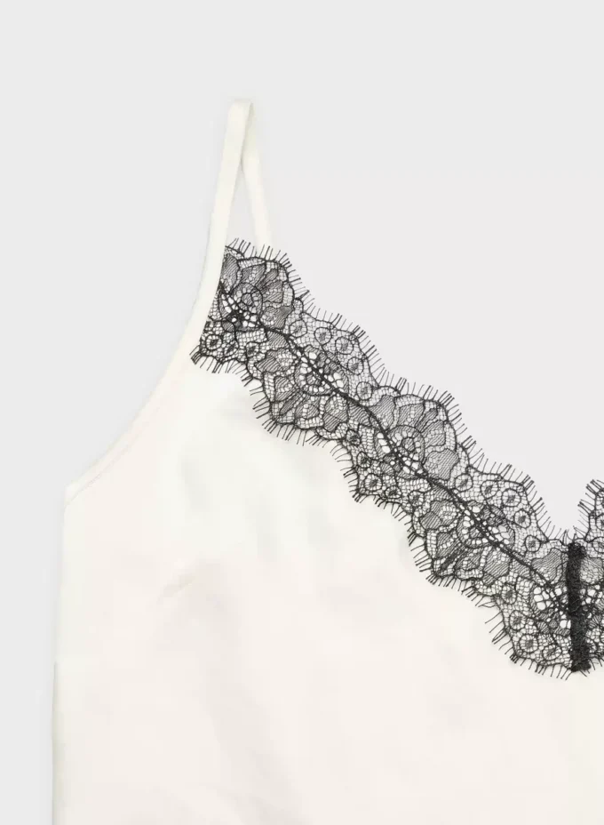 Motiv-Satin-Top