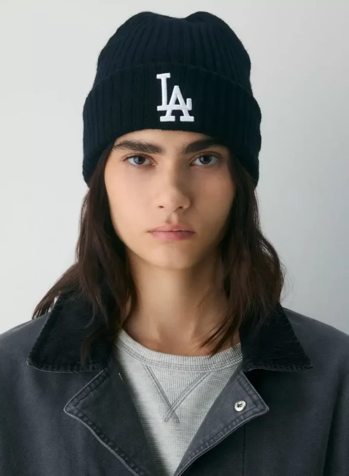 New Era La Dodgers Merinowolle-Beanie mit geripptem Bündchen New Era La Dodgers Merinowolle-Beanie mit geripptem Bündchen