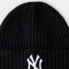 New Era Ny Yankees Rippstrickmütze aus Merinowolle New Era Ny Yankees Rippstrickmütze aus Merinowolle
