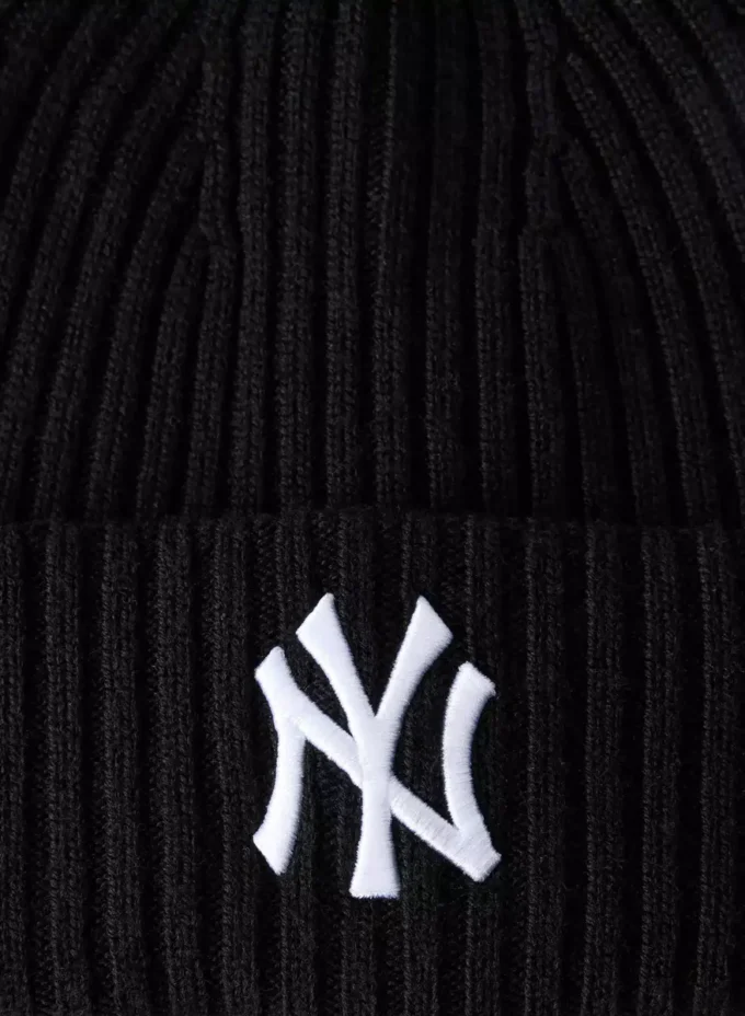 New Era Ny Yankees Rippstrickmütze aus Merinowolle New Era Ny Yankees Rippstrickmütze aus Merinowolle
