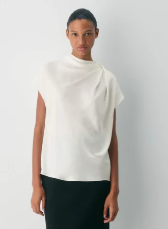 Nominierte Satinbluse