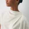 Nominierte Satinbluse