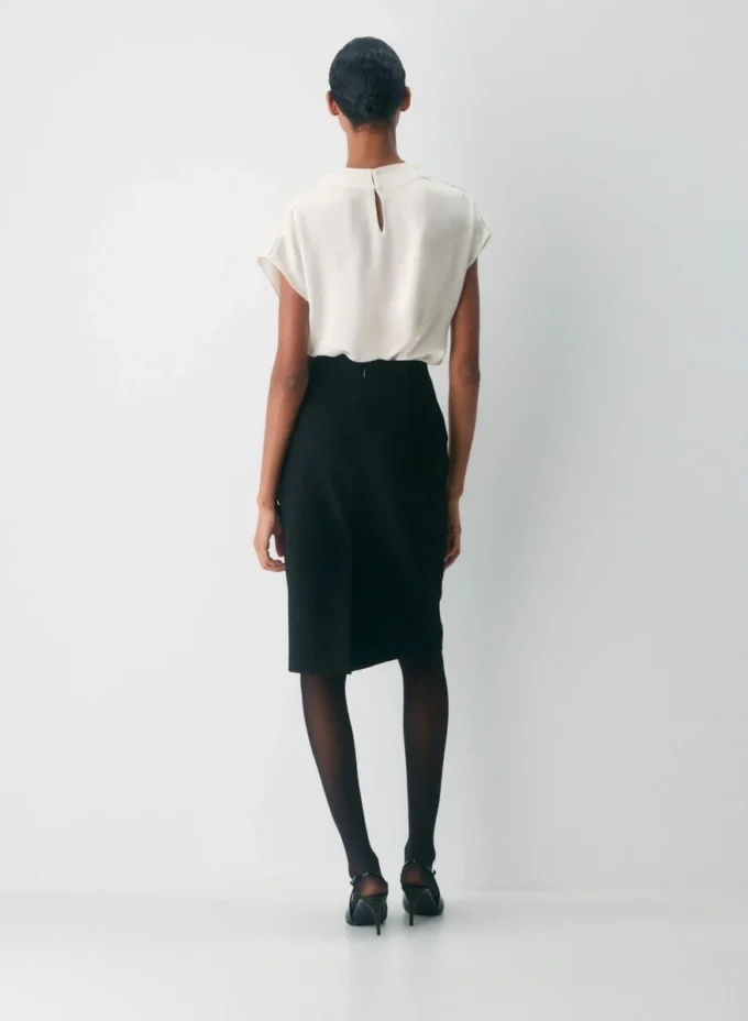 Nominierte Satinbluse