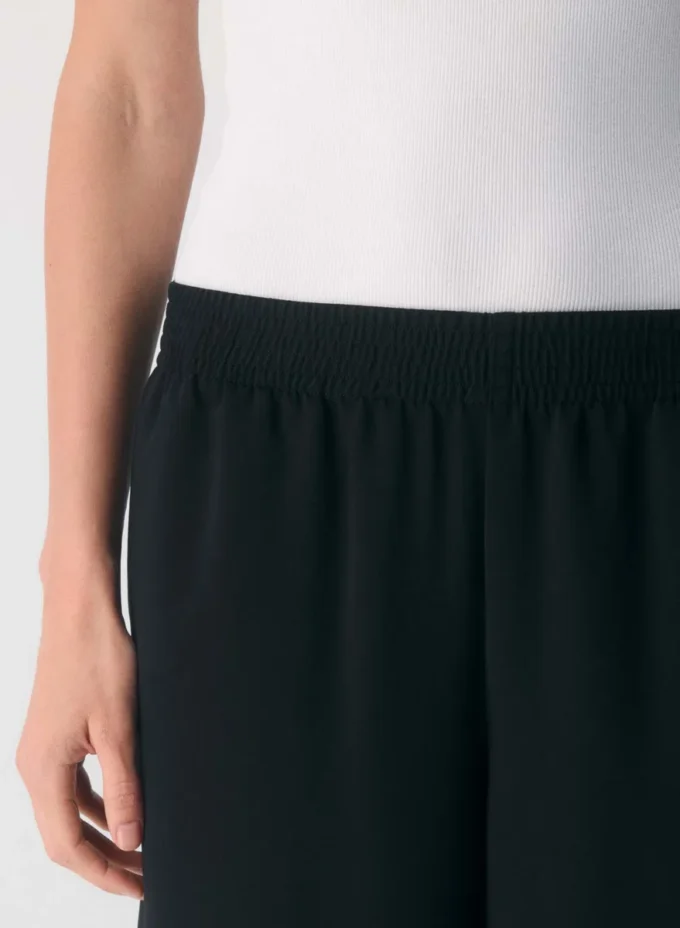 Parker Palazzo Hose – Studio Drape Parker Palazzo Hose – Studio Drape