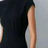 Pedestal-Kleid