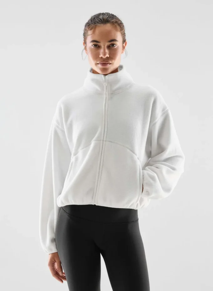 Plateau-Rollkragenpullover mit Reißverschluss Plateau-Rollkragenpullover mit Reißverschluss