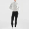 Plateau-Rollkragenpullover mit Reißverschluss Plateau-Rollkragenpullover mit Reißverschluss