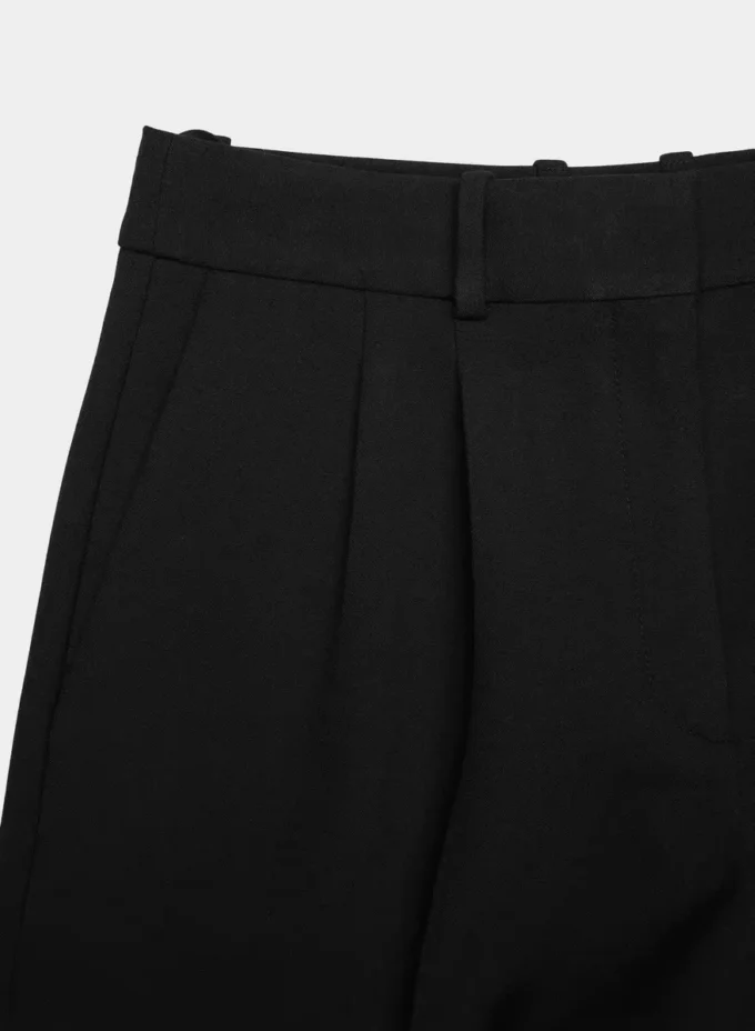 Plissierte Mini-Shorts – (Re)ssential
