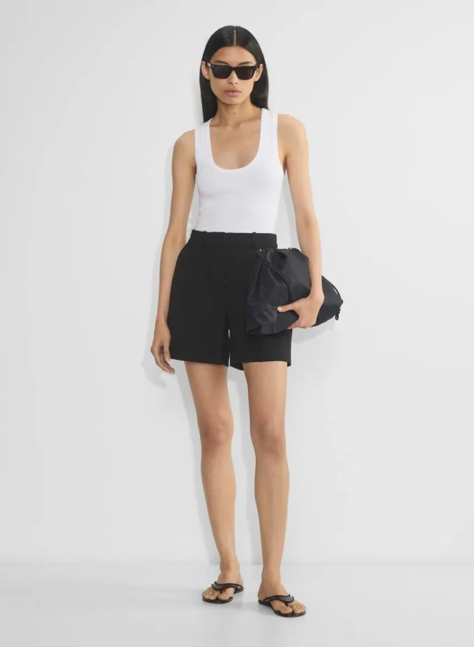 Plissierte Shorts in mittlerer Länge Plissierte Shorts in mittlerer Länge