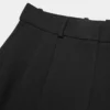 Plissierte Shorts in mittlerer Länge Plissierte Shorts in mittlerer Länge