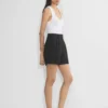 Plissierte Shorts in mittlerer Länge Plissierte Shorts in mittlerer Länge