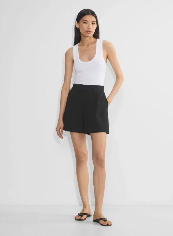Plissierte Shorts in mittlerer Länge Plissierte Shorts in mittlerer Länge