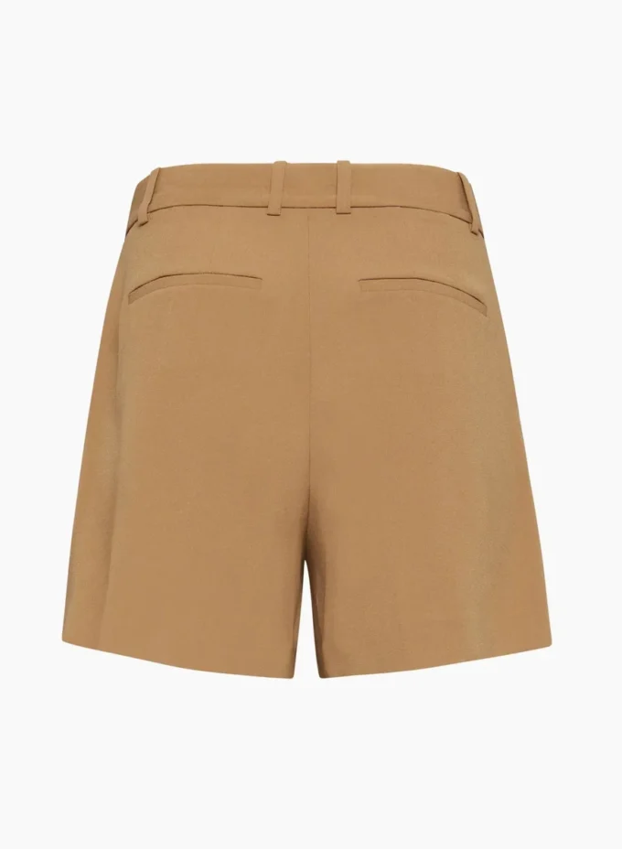Plissierte Shorts in mittlerer Länge Plissierte Shorts in mittlerer Länge