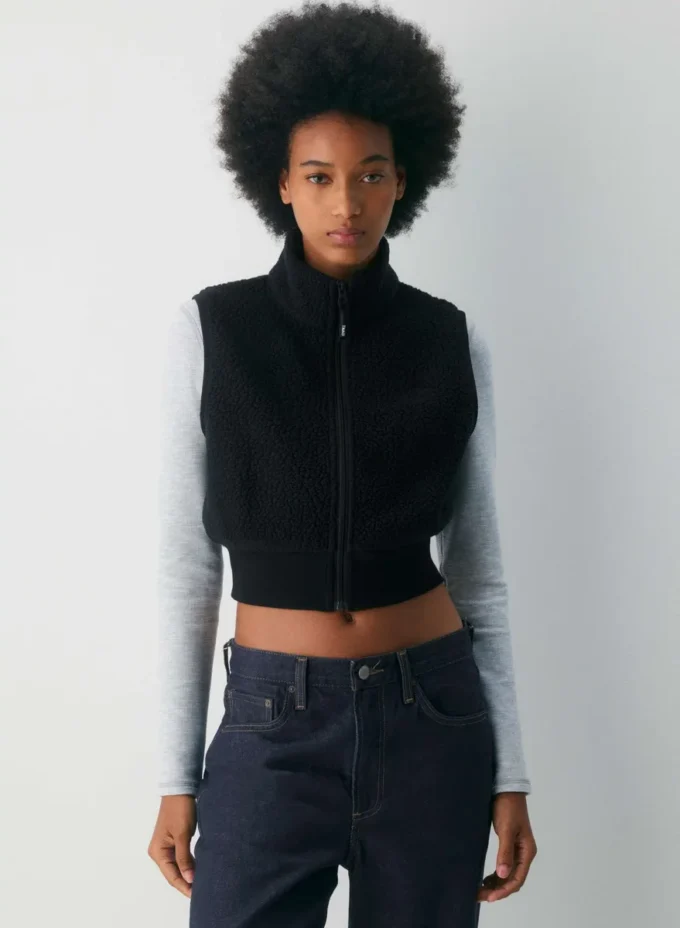 Polartec® Thermal Pro™ Mockneck Waist Vest Polartec® Thermal Pro™ Mockneck Waist Vest