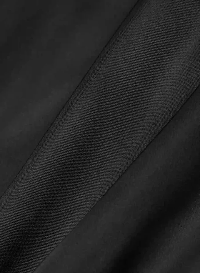 Schimmerndes Satin-Etuikleid