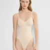 ShapeEnhance™ Body mit tiefem Rückenausschnitt und String-Schnitt ShapeEnhance™ Body mit tiefem Rückenausschnitt und String-Schnitt