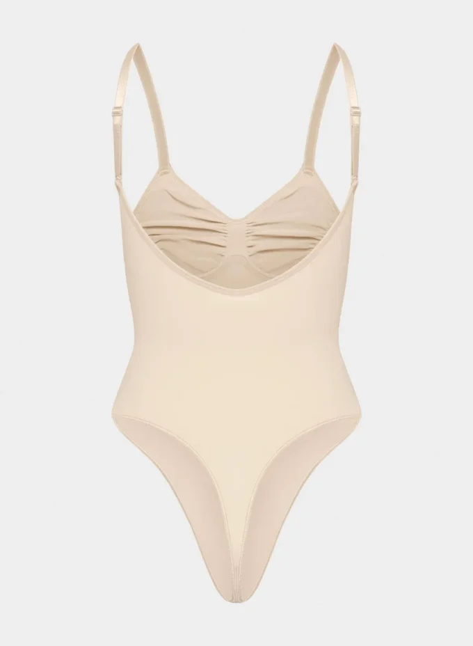 ShapeEnhance™ Body mit tiefem Rückenausschnitt und String-Schnitt ShapeEnhance™ Body mit tiefem Rückenausschnitt und String-Schnitt