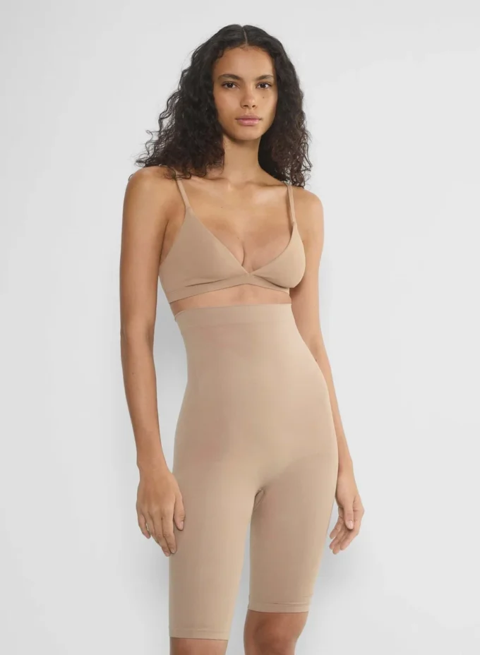 ShapeEnhance™ Nahtlose Super-High-Rise-Shorts ShapeEnhance™ Nahtlose Super-High-Rise-Shorts