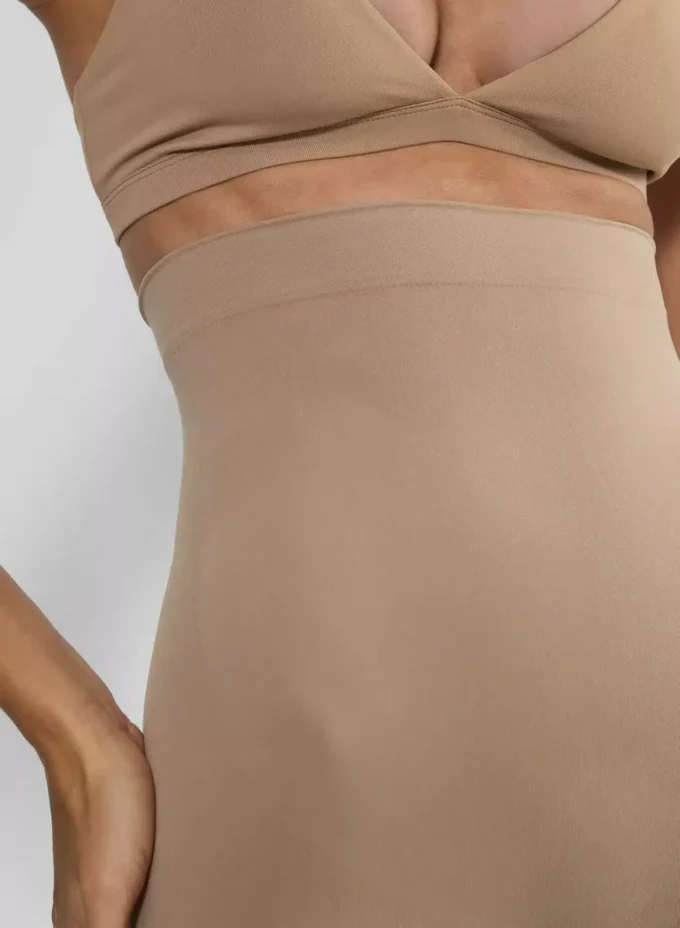 ShapeEnhance™ Nahtlose Super-High-Rise-Shorts ShapeEnhance™ Nahtlose Super-High-Rise-Shorts