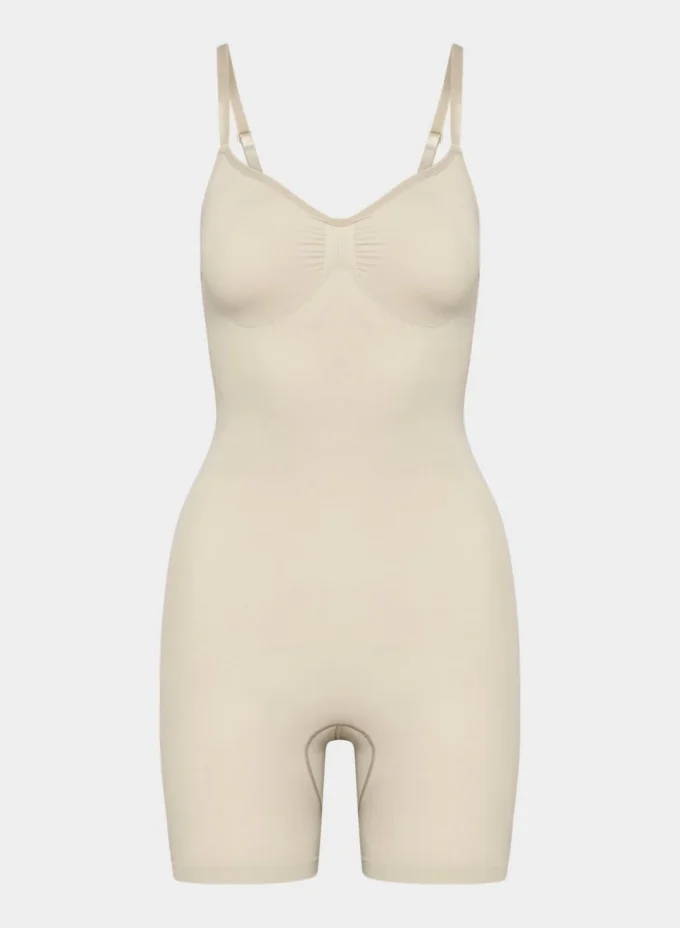 ShapeEnhance™ Nahtloser Body mit mittlerer Beinlänge ShapeEnhance™ Nahtloser Body mit mittlerer Beinlänge