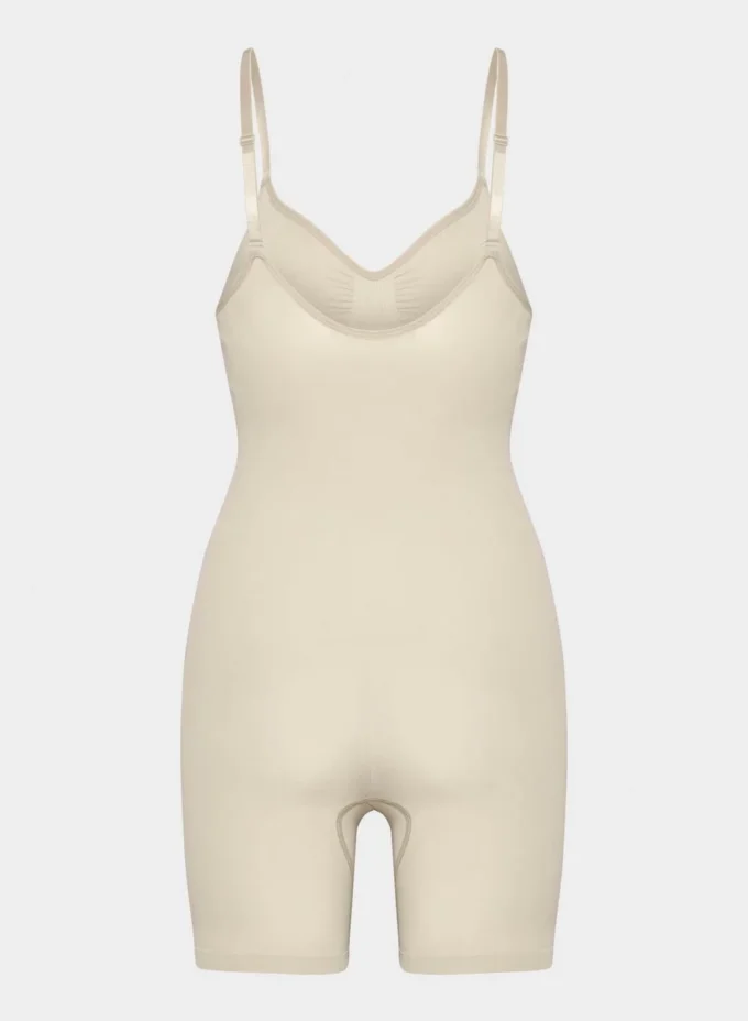 ShapeEnhance™ Nahtloser Body mit mittlerer Beinlänge ShapeEnhance™ Nahtloser Body mit mittlerer Beinlänge