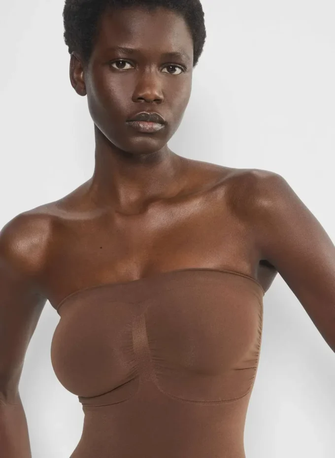 ShapeEnhance™ Trägerloser Romper