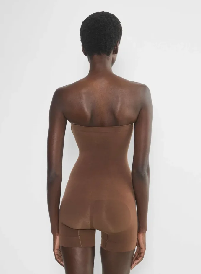 ShapeEnhance™ Trägerloser Romper