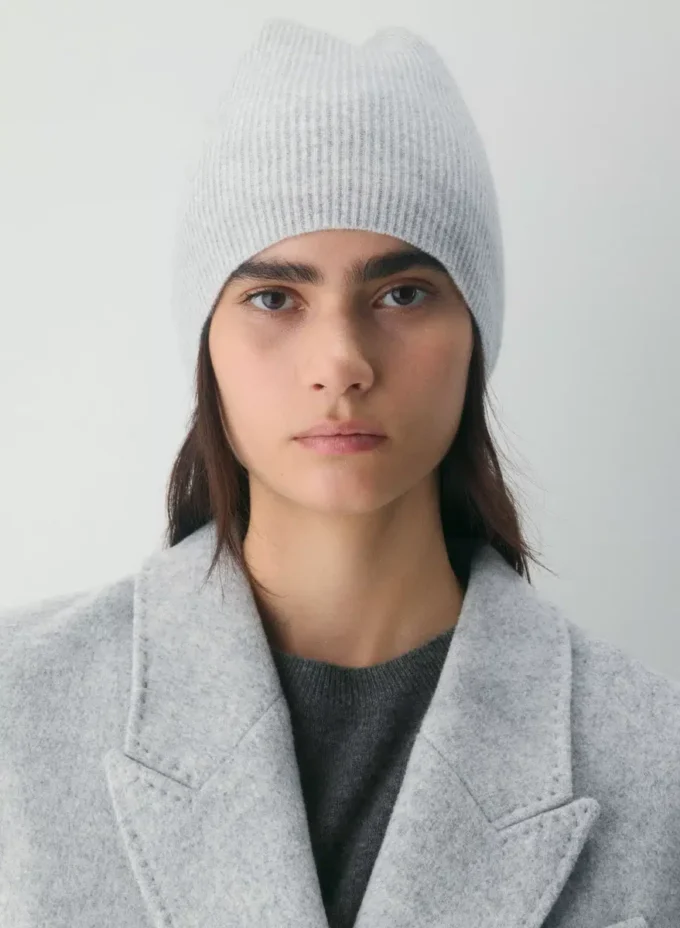 Slouchy-Mütze aus Kaschmir-Rippstrick Slouchy-Mütze aus Kaschmir-Rippstrick