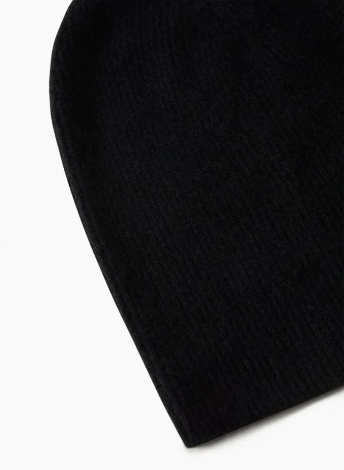 Slouchy-Mütze aus Kaschmir-Rippstrick