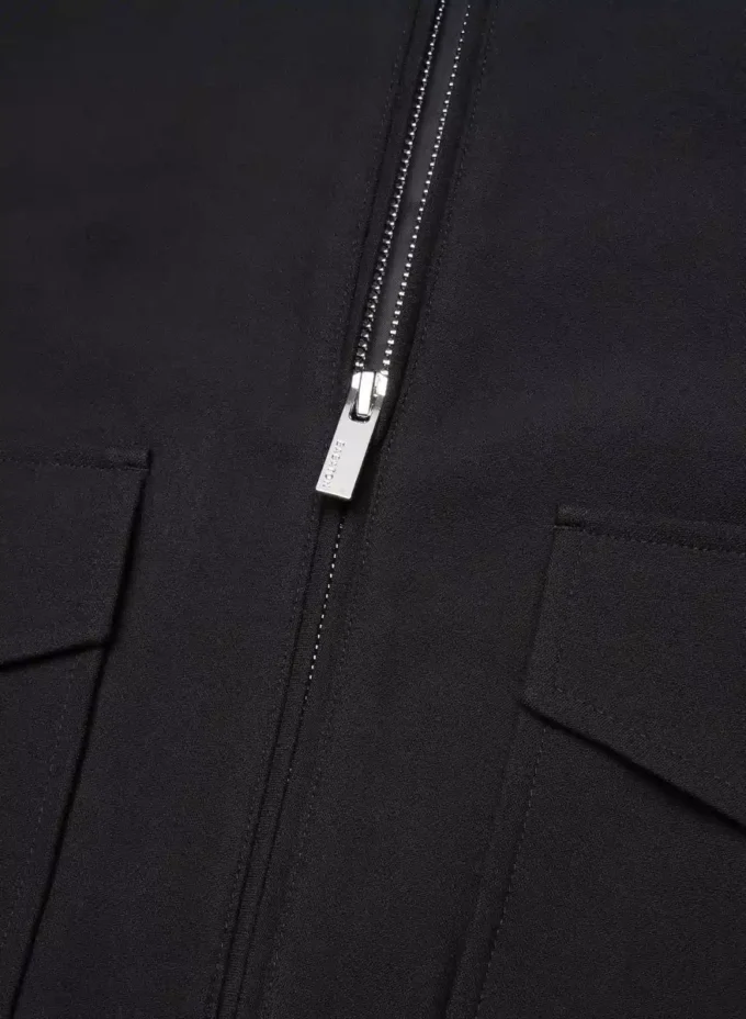Succession Bomber – (Re)ssential