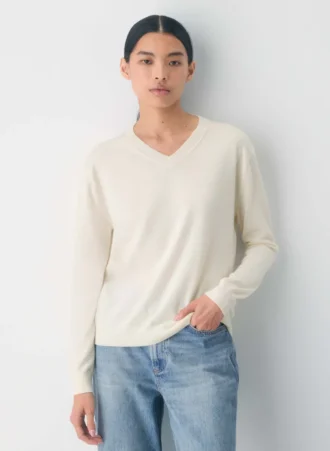 V-Ausschnitt-Pullover aus Bare Merino-Wolle