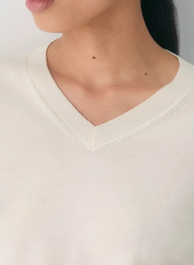 V-Ausschnitt-Pullover aus Bare Merino-Wolle